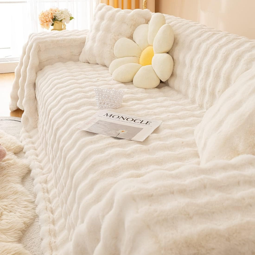 Ravine Faux Fur Blanket - Soft Touch, Modern Design