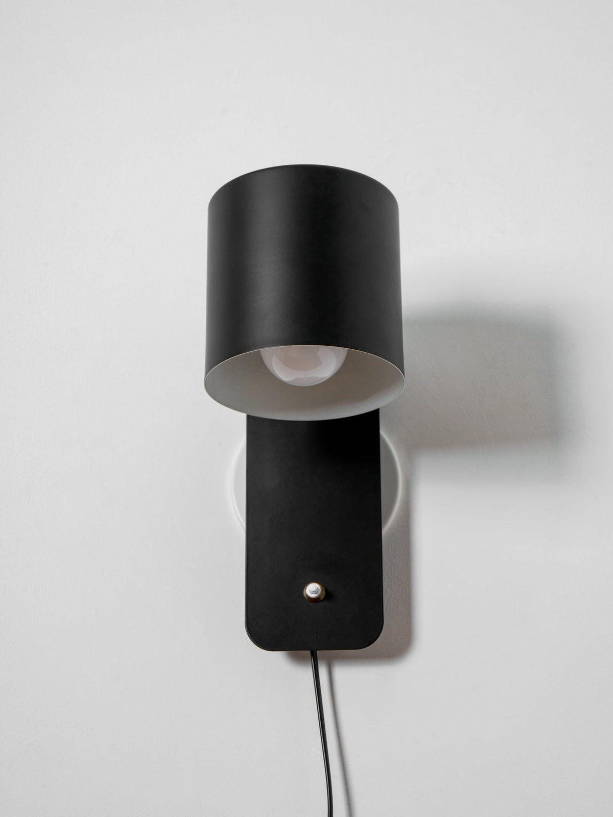 Adjustable Metal Wall Sconce with 350° Swivel Head for Bedroom Reading Nook Living Room Hallway Ambient Task Lighting E26 Socket 5 in Dia 12