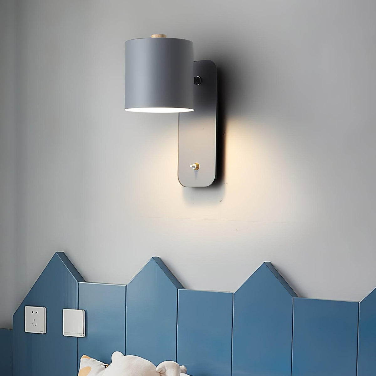 Adjustable Wall Sconce with Swivel Head Metal & Wood Construction 12-Inch Height for Bedroom and Living Room Light