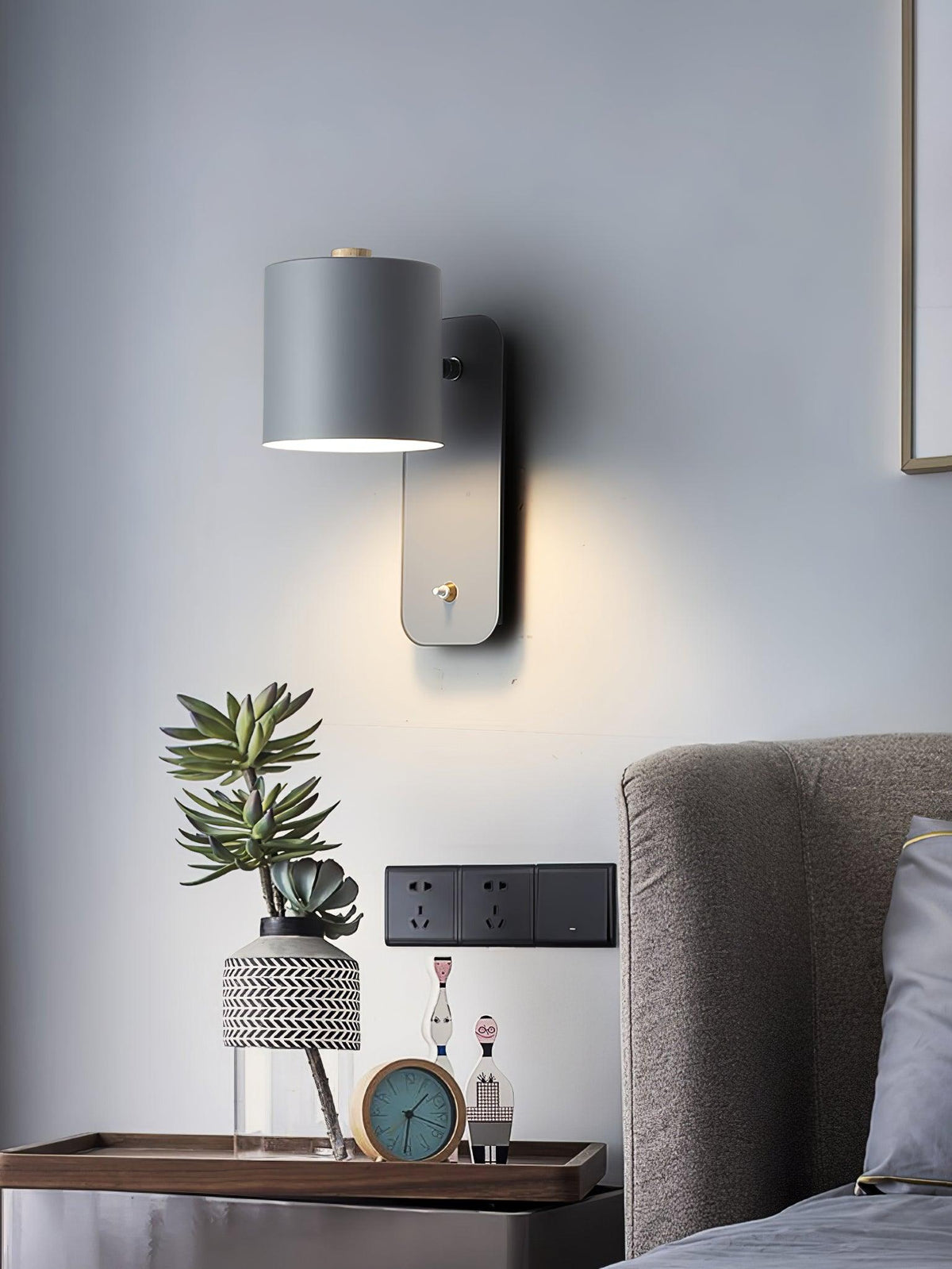 Adjustable Wall Sconce with Swivel Head Metal & Wood Construction 12-Inch Height for Bedroom and Living Room Light