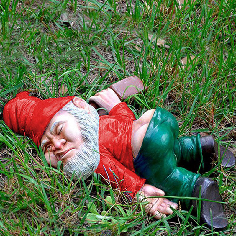 Tipsy Garden Gnome Statue with Bottle – Resin Outdoor Figurine for Yard Patio Porch – Funny Drunk Gnome Lawn Ornament Weather-Resistant