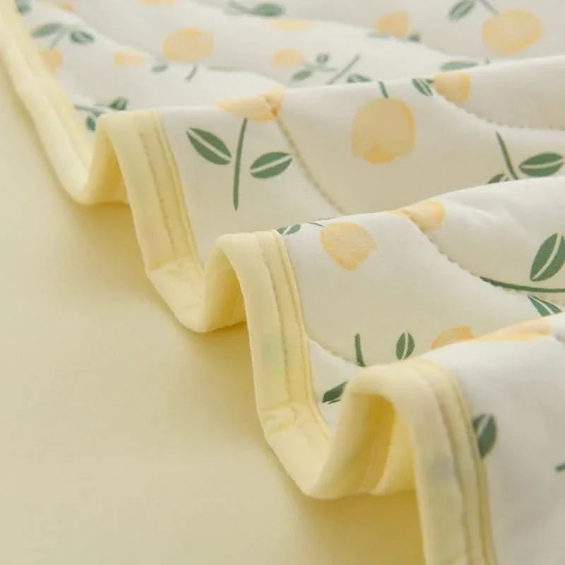 FLORABREEZE – Floral Summer Blanket Soft Breathable Comfort