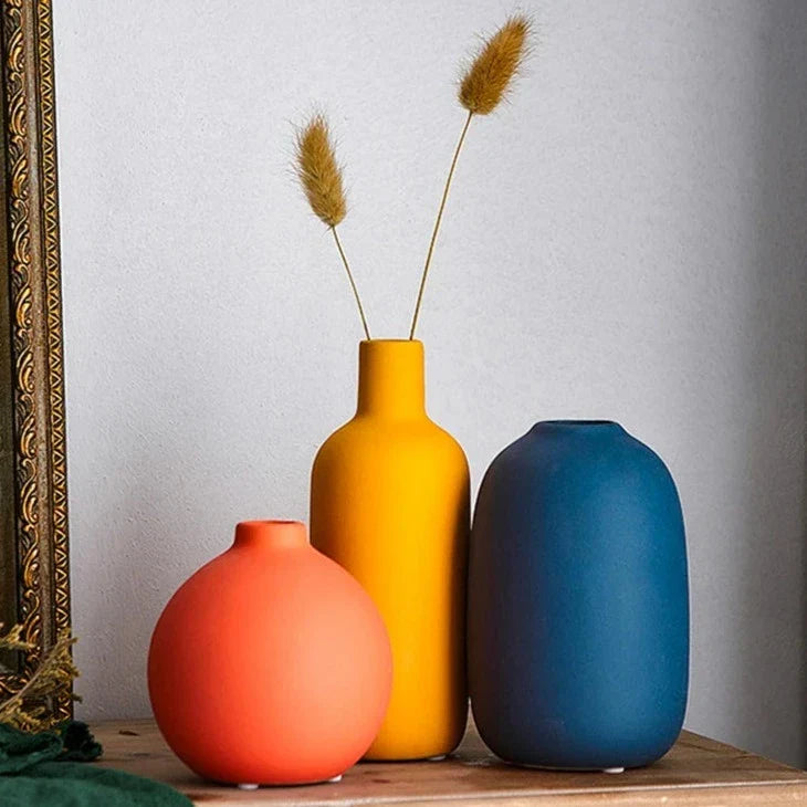 Hand-Painted Porcelain Flower Vase for Tabletop Display – Modern Scandinavian Home Accent for Living Room, Bedroom & Office Decor