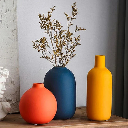 Hand-Painted Porcelain Flower Vase for Tabletop Display – Modern Scandinavian Home Accent for Living Room, Bedroom & Office Decor