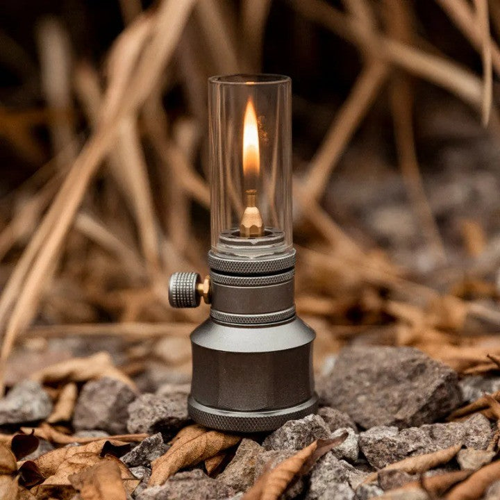 Butane Gas Lantern Aluminum Portable Outdoor Light Camping Hiking Backpacking Adjustable Flame Manual Ignition Vintage Design Travel Gear Em