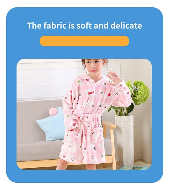 COZYKIDS – Soft hooded flannel bathrobe with warm cartoon comfort