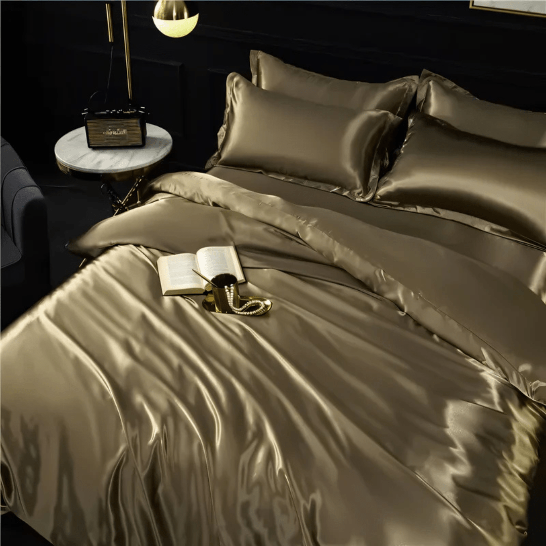 Queen Bedding Set Polyester Satin-Feel Cover for Year-Round Sleep Comfort Machine Washable Wrinkle-Free