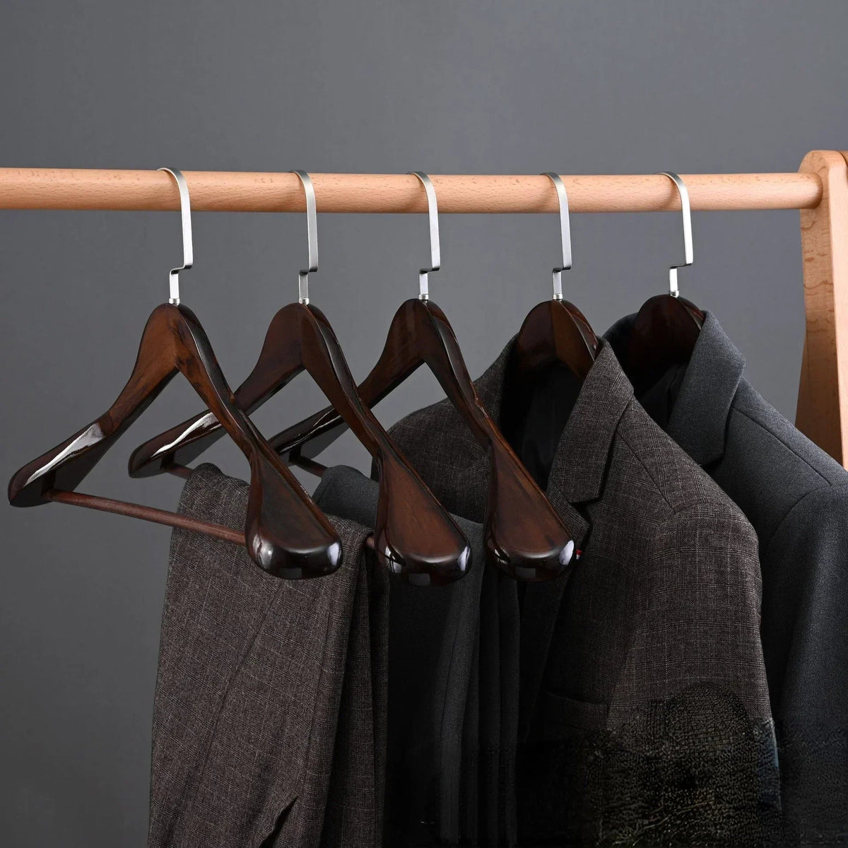 Clothes Hangers Set of 4, Wooden Coat Hangers for Suits and Shirts, Curved Cedar Wood Hangers, Closet Organization