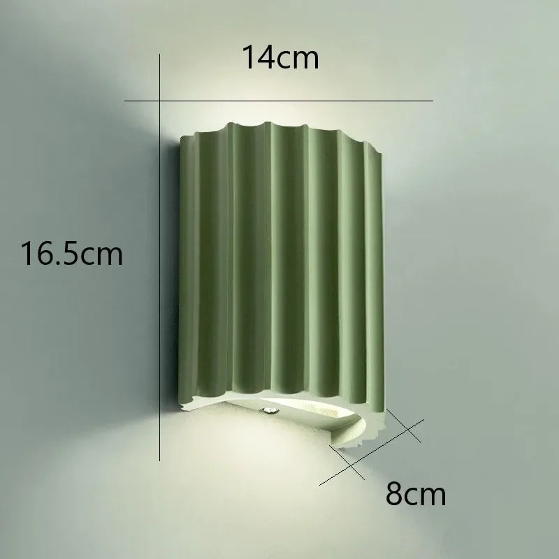 Textured Resin Wall Sconce with Upward & Downward Glow – Modern Ribbed Design for Bedroom, Living Room, Hallway – E27 Socket