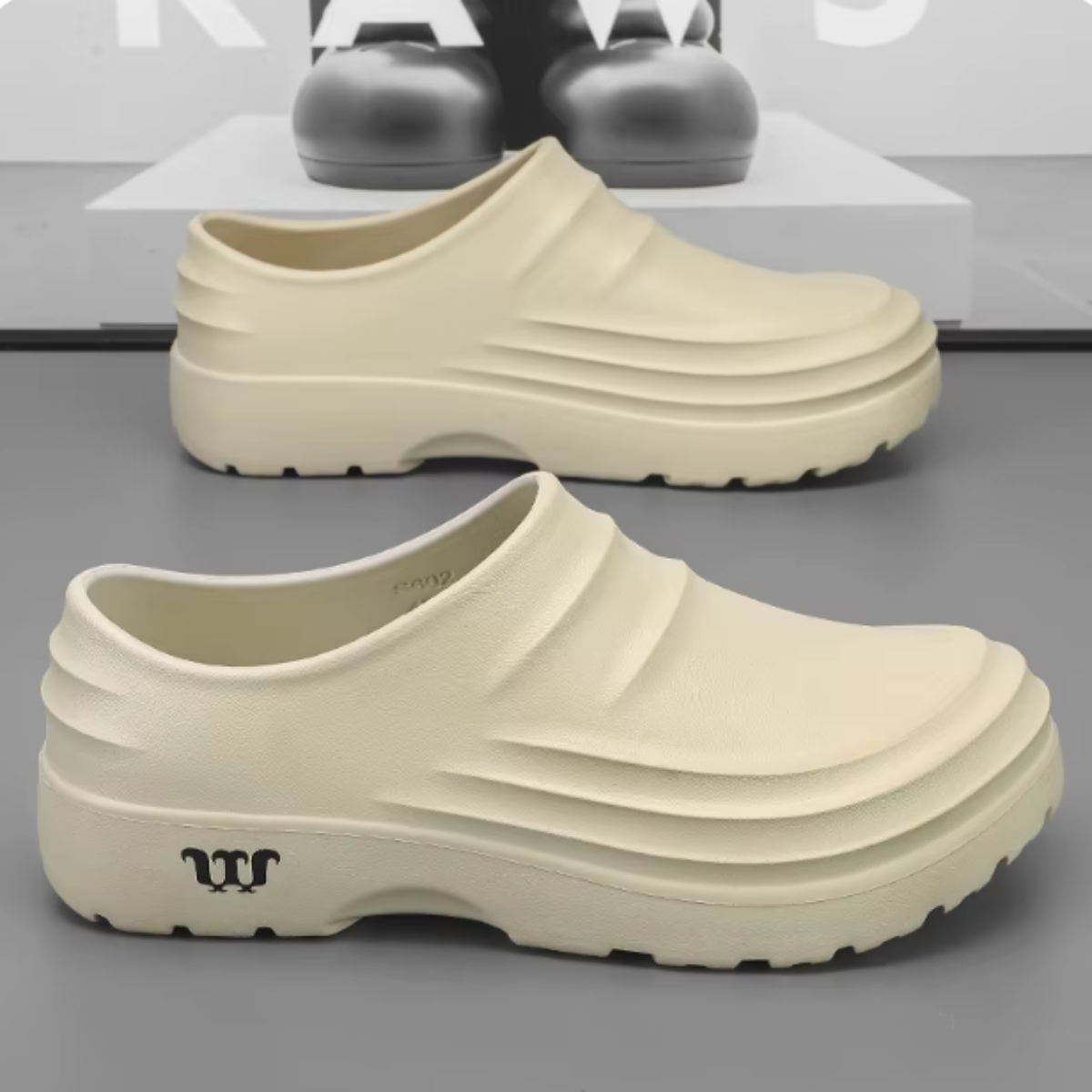 Waterproof Orthopedic Clogs with Gel Cushioning for All-Day Comfort – Anti-Slip Work Shoes for Kitchen, Hospital & Garden Use