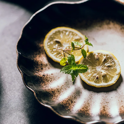 Ceramic Ocean Shell Serving Dish for Appetizers, Snacks & Seafood – Decorative Beach-Inspired Tableware for Coastal Dining Rooms, Kitchen Ta