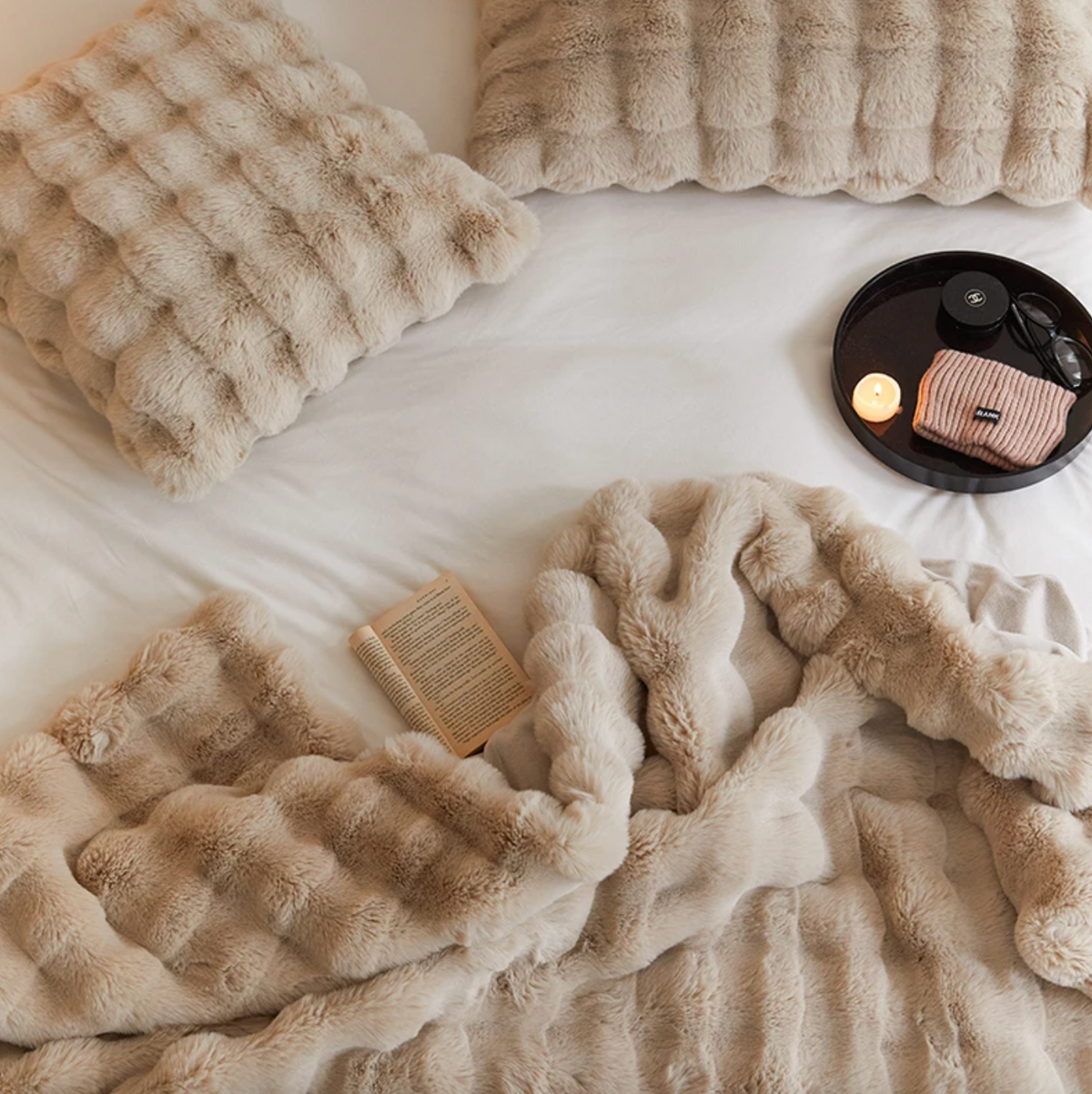 Plush Synthetic Fur Throw Blanket in Neutral Tones for Sofa, Bed, Living Room, and Bedroom
