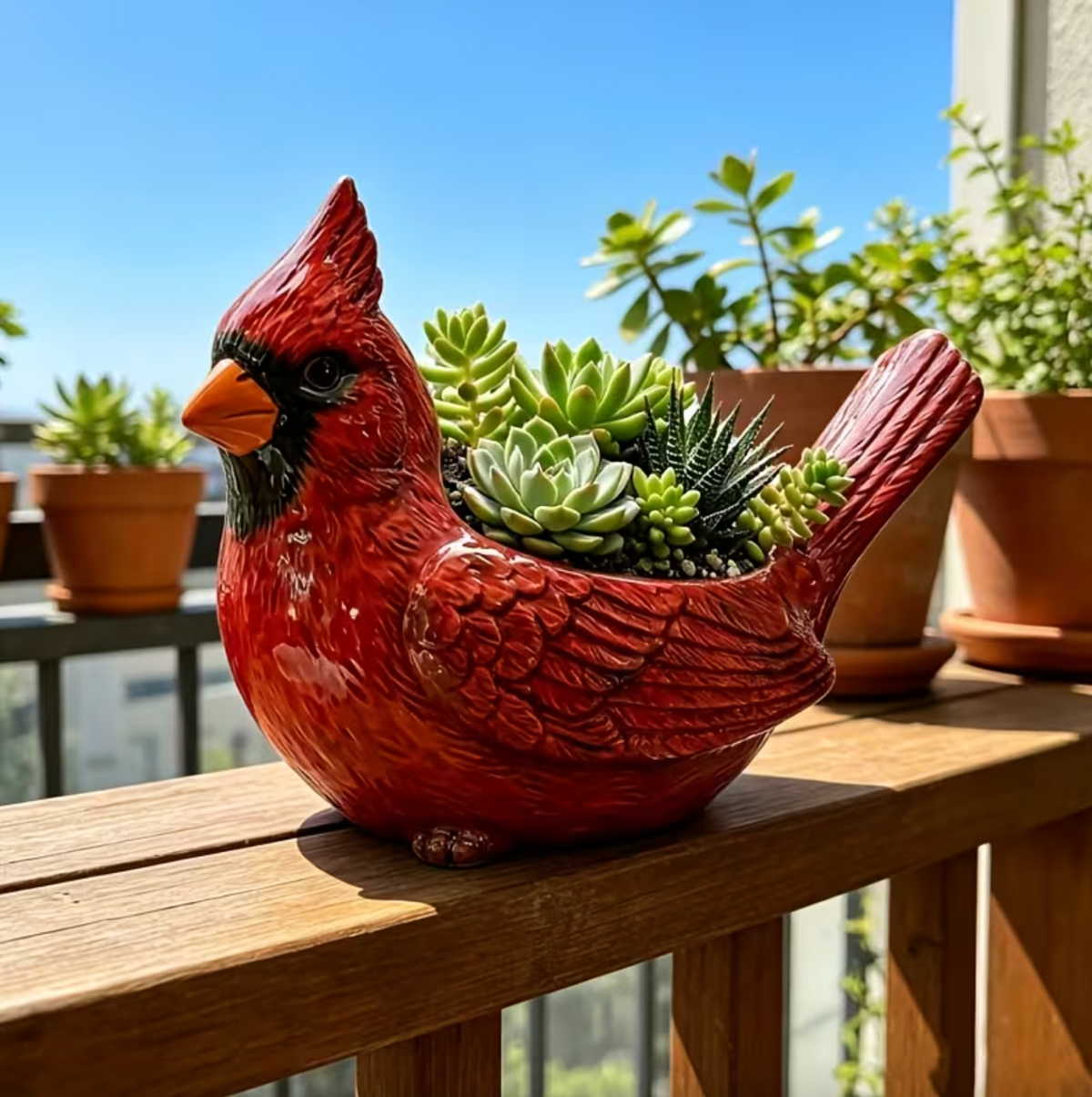 Redford™ – Cardinal Bird Planter
