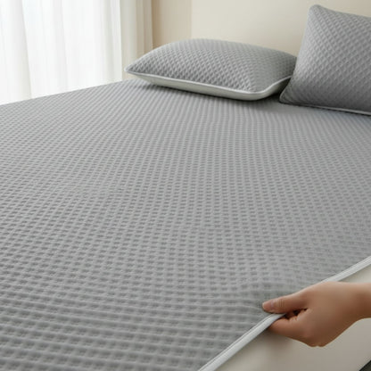 Foldable Cooling Sleep Mat for Summer – Breathable Waffle Texture Bed Pad with Soft Touch Surface – Portable Bedding Topper for Hot Weather