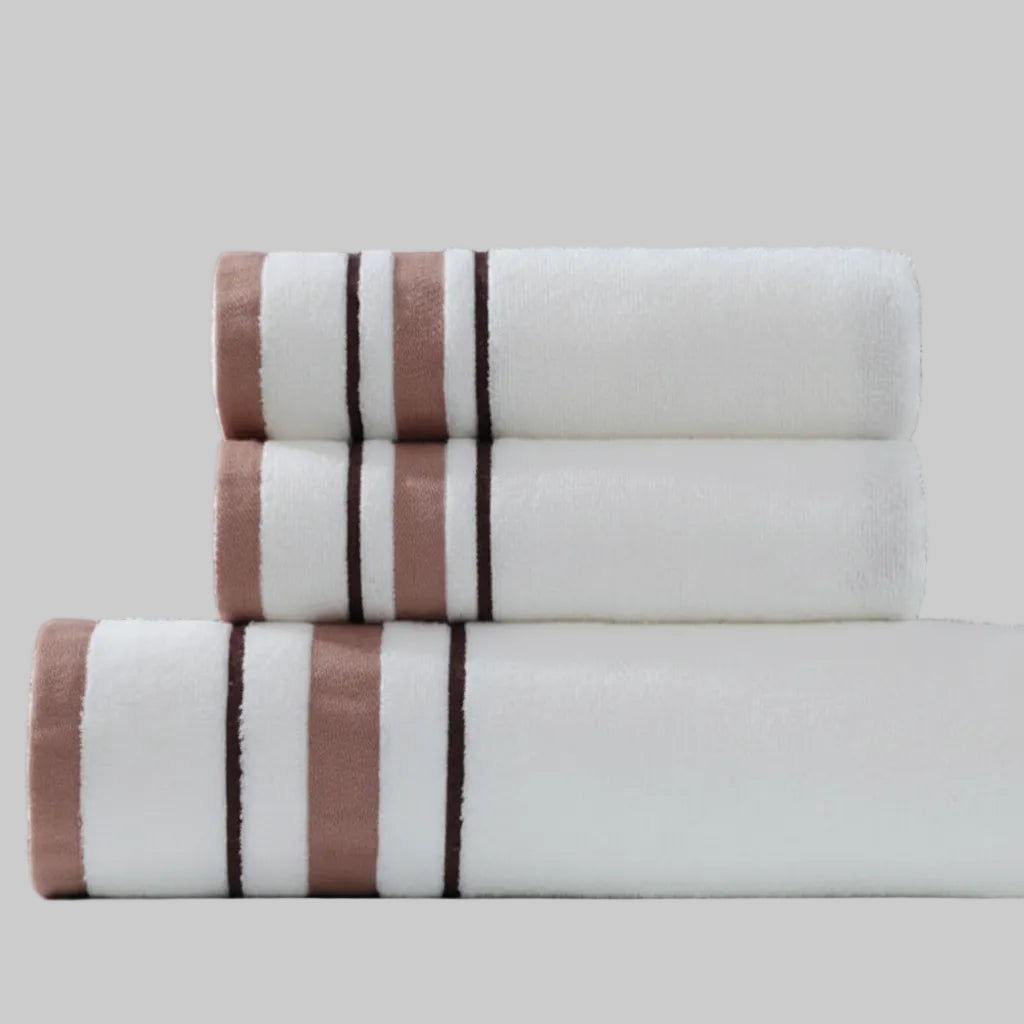 Plush Cotton Bath Towel Set – Ultra-Soft Absorbent Bathroom Towels for Home, Guest Bath, Shower & Spa – Classic Everyday Comfort