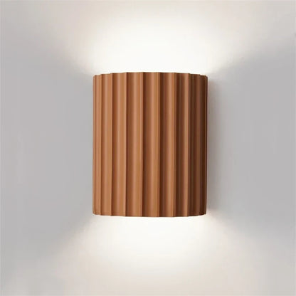 Textured Resin Wall Sconce with Upward & Downward Glow – Modern Ribbed Design for Bedroom, Living Room, Hallway – E27 Socket