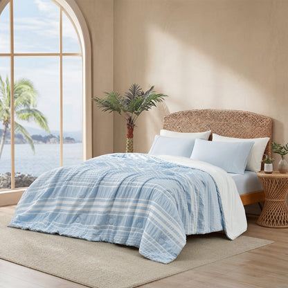 Seersucker Cooling Comforter | Lightweight Striped Design for Enhanced Airflow and Breathability