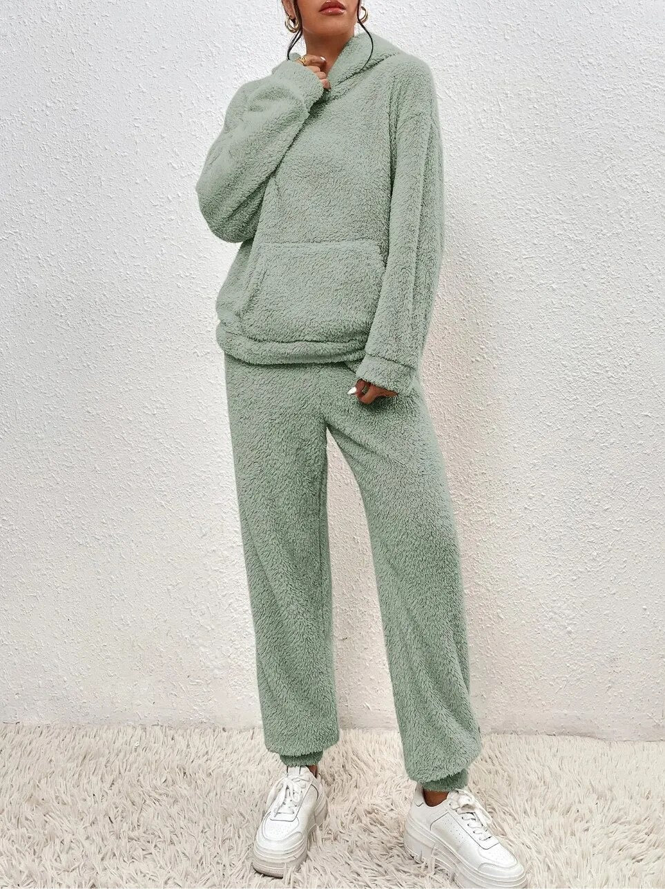 Hooded Teddy Fleece Loungewear Set for Women – Two-Piece Oversized Sweatsuit with Pocket – Cozy Winter Homewear Outfit