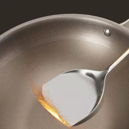 ROASTNEST – Everyday Cooking Wok for Home Chef Convenience