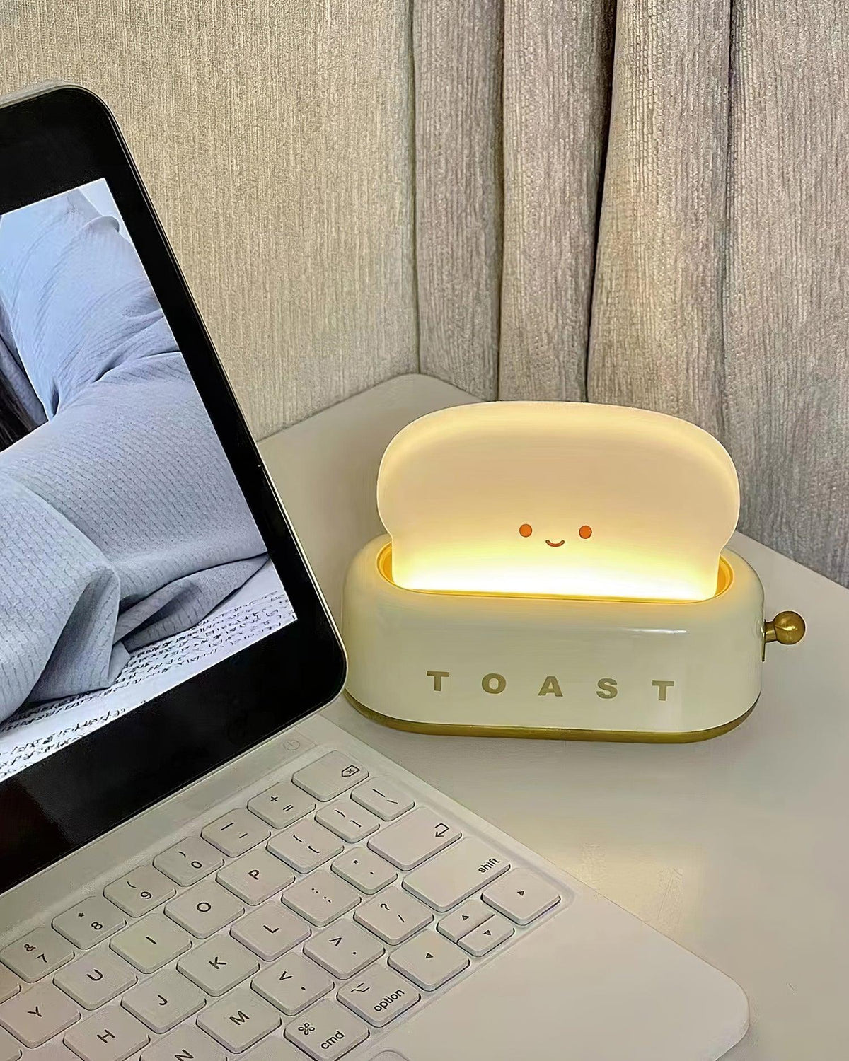USB-Powered Toaster-Shaped LED Accent Light with Dimmer – 5.3 in Retro Desktop Lamp for Bedroom Nightstand Desk Office Dorm – Warm White Glo