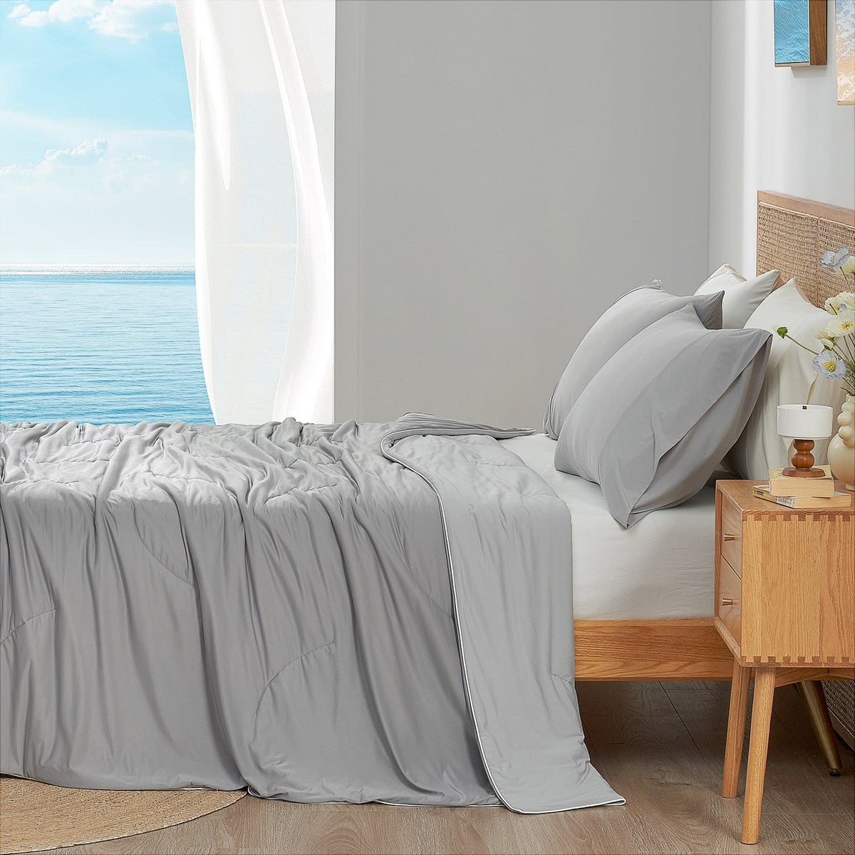 Ultra Cooling Comforter | Double-Sided Design with Advanced Fabric Technology | Lightweight for Year-Round Comfort