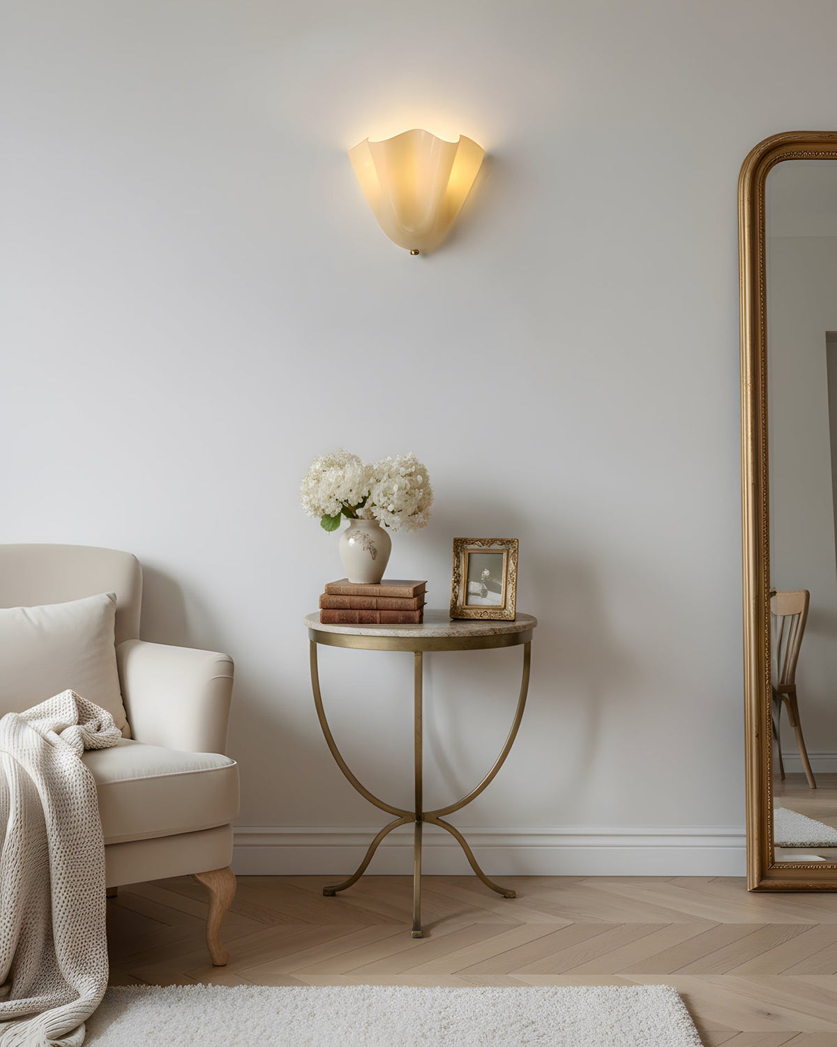 Hand-Blown Glass Wall Sconce 11 in Wide Petal Shade Lighting Fixture Bedroom Hallway Ambient Light E26 Base 110-120V Dual Bulb Decorative Mo