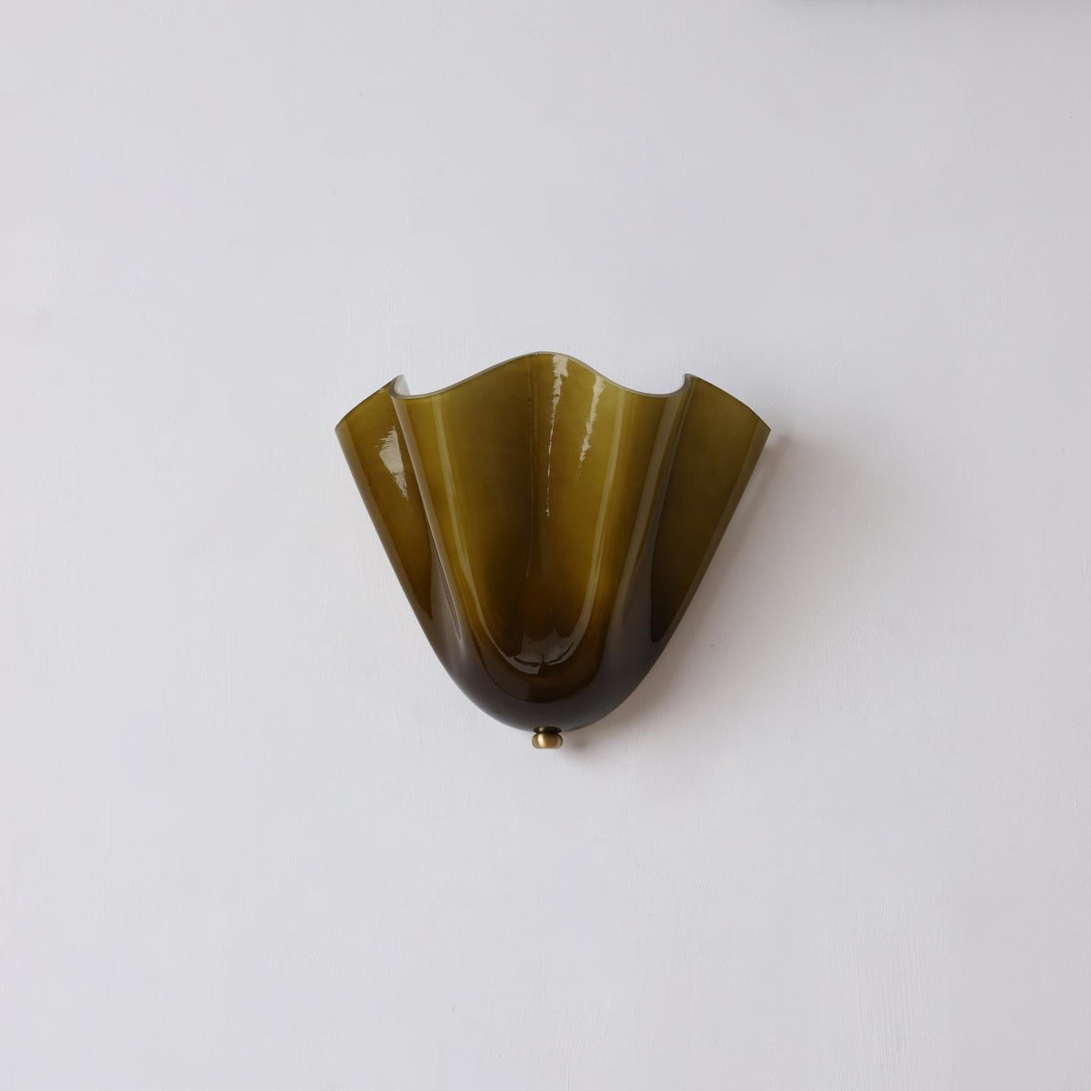 Hand-Blown Glass Wall Sconce 11 in Wide Petal Shade Lighting Fixture Bedroom Hallway Ambient Light E26 Base 110-120V Dual Bulb Decorative Mo