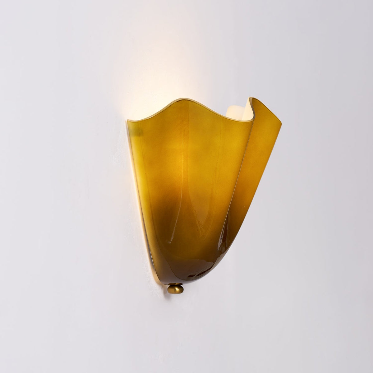 Hand-Blown Glass Wall Sconce 11 in Wide Petal Shade Lighting Fixture Bedroom Hallway Ambient Light E26 Base 110-120V Dual Bulb Decorative Mo