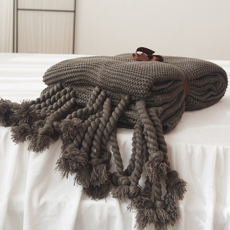 Waffle Knit Throw Blanket with Knotted Tassels – Soft and Warm Acrylic Blanket