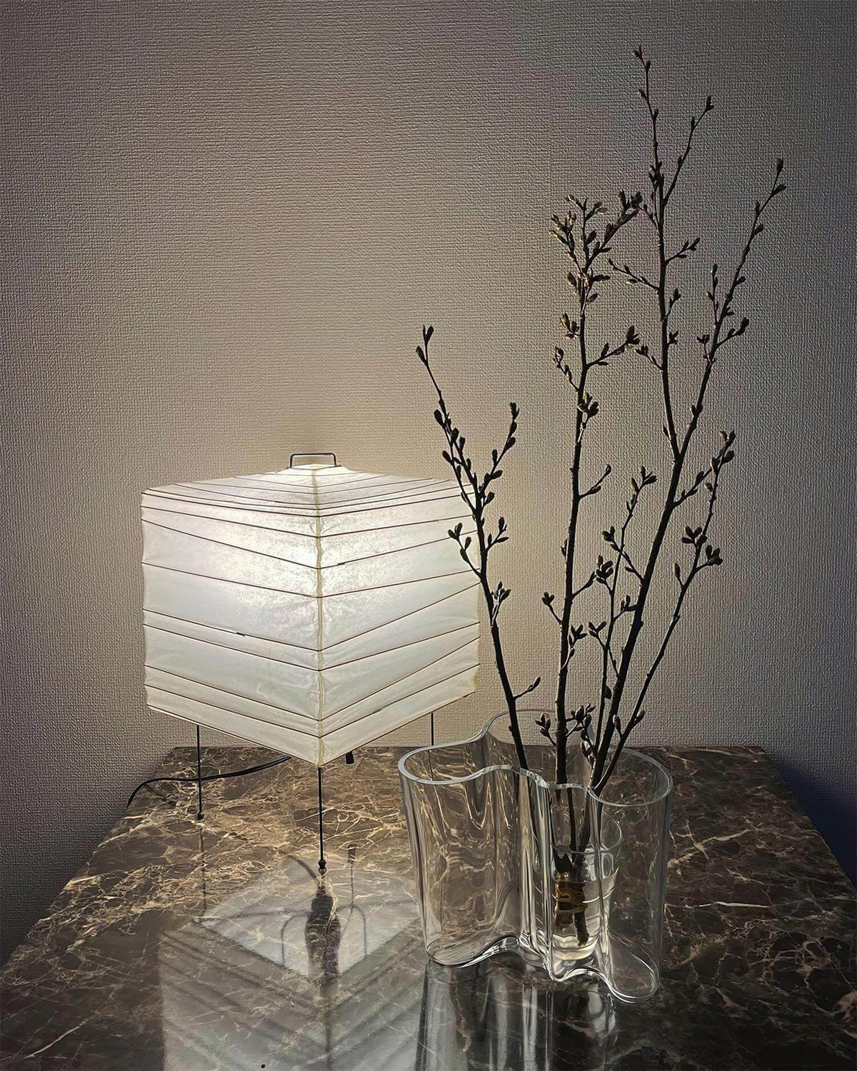 Geometric Paper Cube Lamp with Wire Stand for Bedroom Desk Nightstand Living Room Office Handcrafted Ambient Lighting Minimalist Accent 9×15