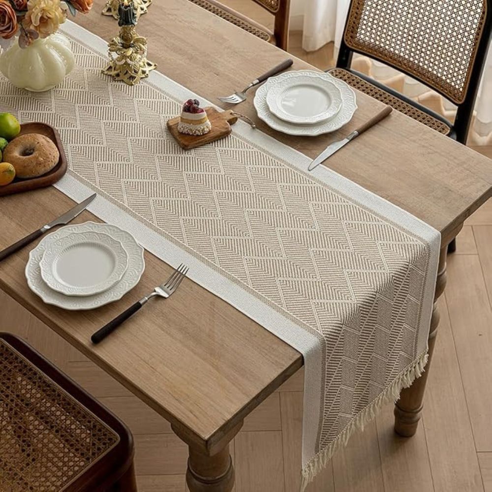 Fringed Woven Runner for Dining Tables – Zigzag Textured Microfiber Protection with Sandstone Tones – Coffee Table Accent for Modern and Min