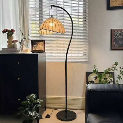 LUNACURVE – Crescent Floor Lamp for Elegant Interior Ambience