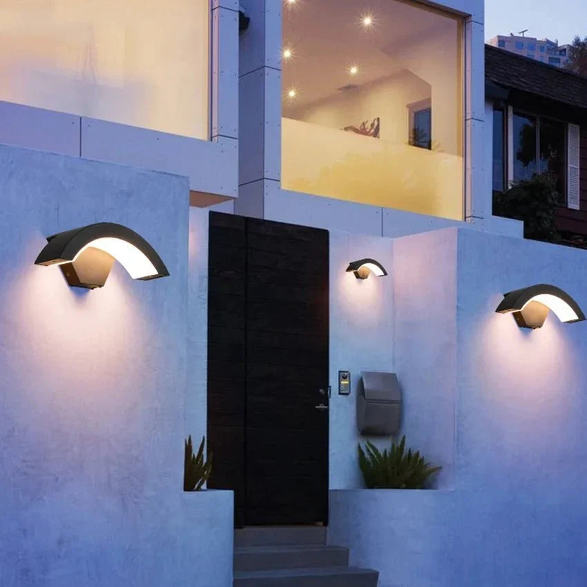 Outdoor Motion Sensor Wall Sconce – Weatherproof LED Security Light with Curved Aluminum Design for Patio, Entryway & Garden Path Lighting