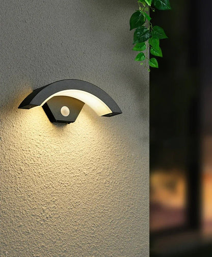 Outdoor Motion Sensor Wall Sconce – Weatherproof LED Security Light with Curved Aluminum Design for Patio, Entryway & Garden Path Lighting