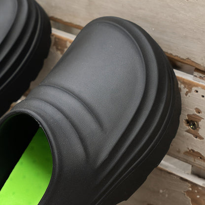 Waterproof Orthopedic Clogs with Gel Cushioning for All-Day Comfort – Anti-Slip Work Shoes for Kitchen, Hospital & Garden Use