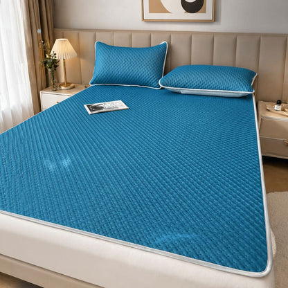 Foldable Cooling Sleep Mat for Summer – Breathable Waffle Texture Bed Pad with Soft Touch Surface – Portable Bedding Topper for Hot Weather