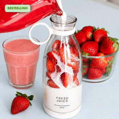 Portable USB Rechargeable Juicing Cup Personal Blender for Smoothies Shakes Fresh Fruit Drinks On-the-Go Mini Blender