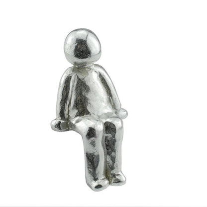 Metal Canine Figurine Silver Glossy Finish Shelf Accent Home Décor Minimalist Interior Piece Bookcase Display Ornament Animal Sculpture Cont