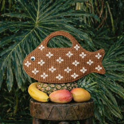 SEAFLARE – Fish Shape Raffia Clutch Bag
