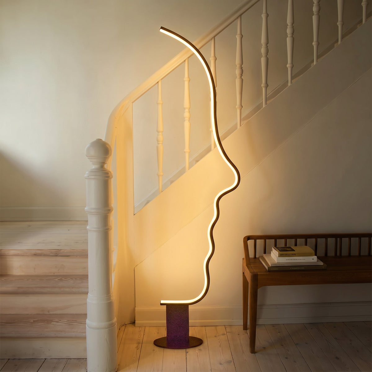 Sculptural Abstract Face Floor Lamp with Warm LED Light for Modern Living Rooms and Reading Nooks