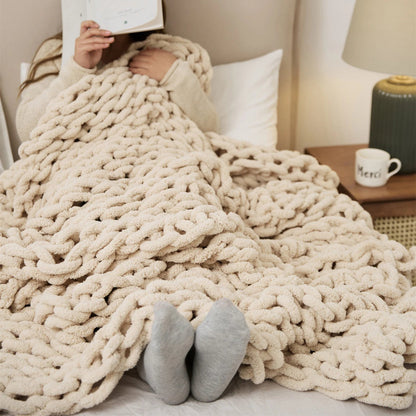 Cozy Chenille Chunky Knit Blanket Throw with Hand-Knotted Design for Ultimate Comfort