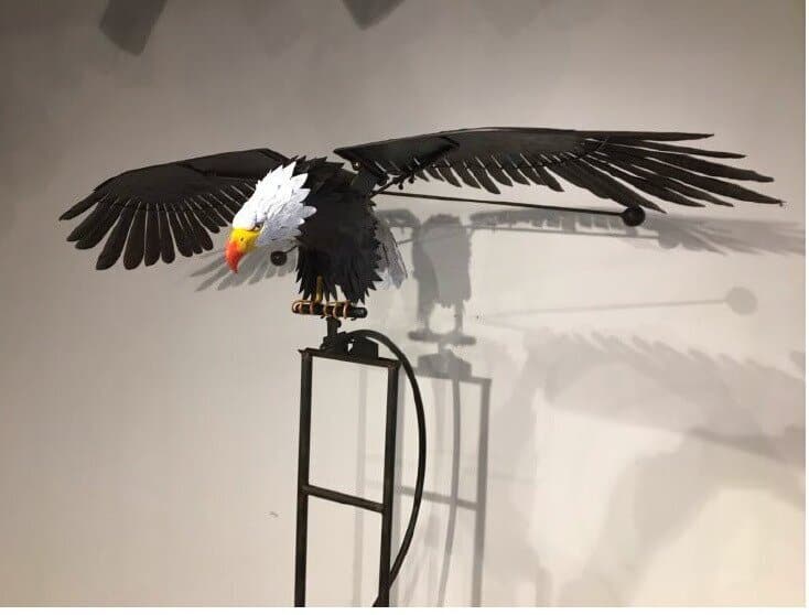 Kinetic Metal Bird Sculpture with Moving Wings for Yard, Patio & Balcony Decoration Silver Outdoor Lawn Art