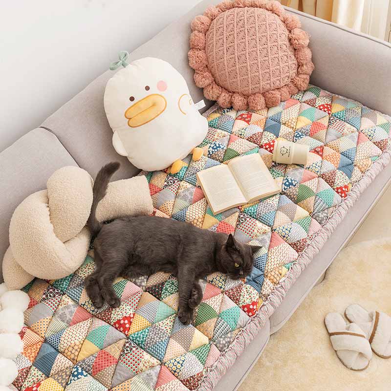Quilted Cotton Furniture Protector Cover Anti-Slip Couch Cushion Pad for Sofa Chair Loveseat Pet-Friendly Washable Mat for Living Room
