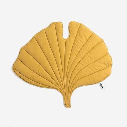 Botanical Leaf-Shaped Pet Throw Blanket - Soft Cotton-Polyester Cover for Dogs & Cats - Machine Washable Couch Protector & Floor Mat for