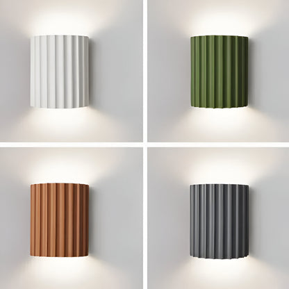 Sculptural Resin Sconce Light Green Wavy Texture 6.3 Inch Height Soft Glow for Bedrooms Hallways Nordic Accent Minimalist Feature Wall Decor