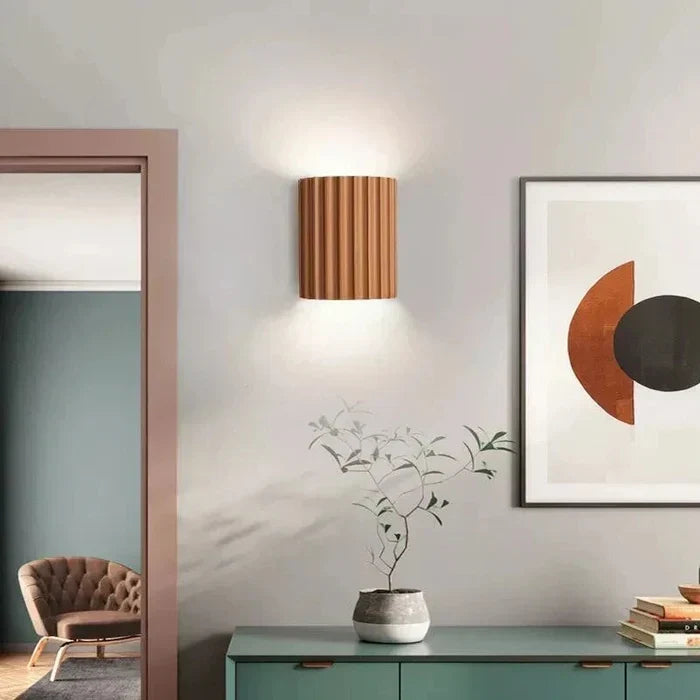 Sculptural Resin Sconce Light Green Wavy Texture 6.3 Inch Height Soft Glow for Bedrooms Hallways Nordic Accent Minimalist Feature Wall Decor