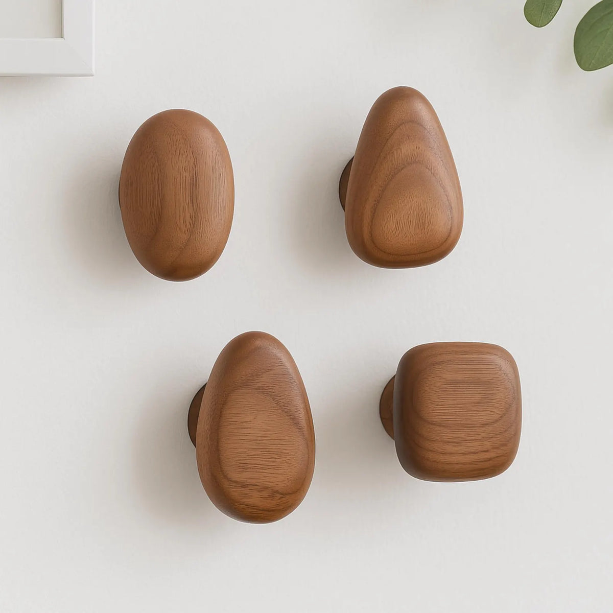 Pebble-Shaped Wooden Pegs 4-Piece Storage Organizer Set Natural Finish for Entryway Bathroom Bedroom Kitchen Minimalist Decor