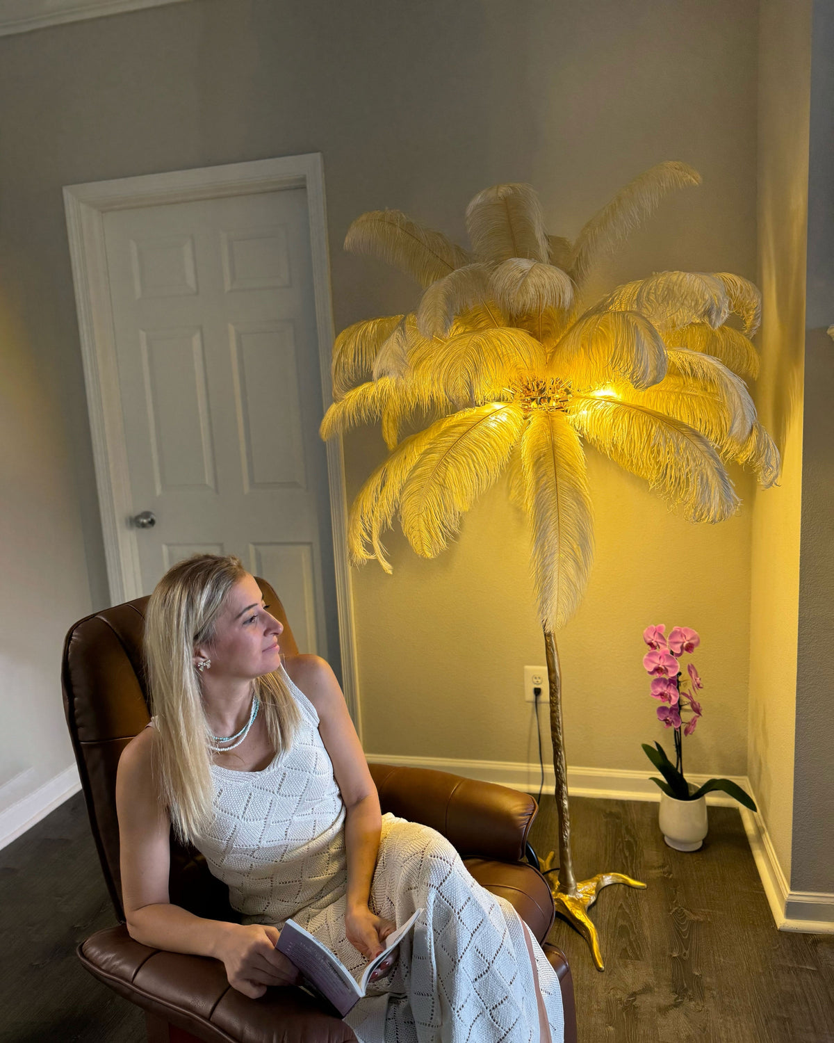 Tropical Feather Standing Lamp 63 in Tall Palm Tree Style Ambient Floor Light for Bedroom Living Room Decorative Accent Lighting