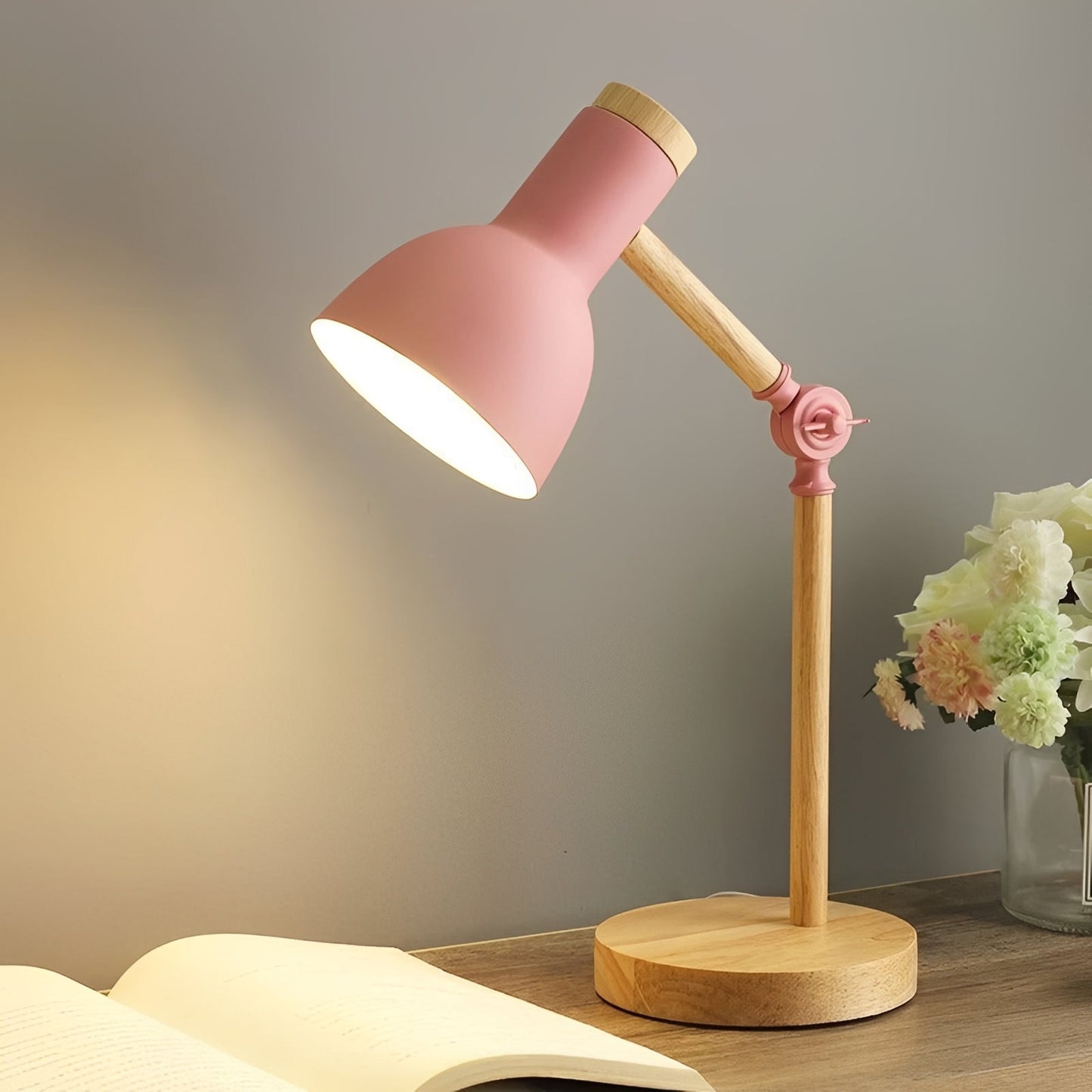 Flexible LED Desk Light with Adjustable Arm