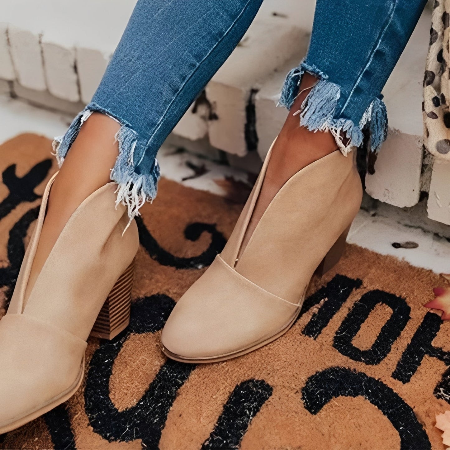 Low Heel Ankle Boots for Women with Elastic Sides